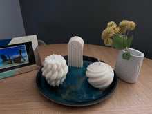 Load image into Gallery viewer, Chunky Braid soy wax candle
