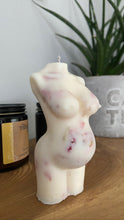 Load image into Gallery viewer, Pregnant female body
